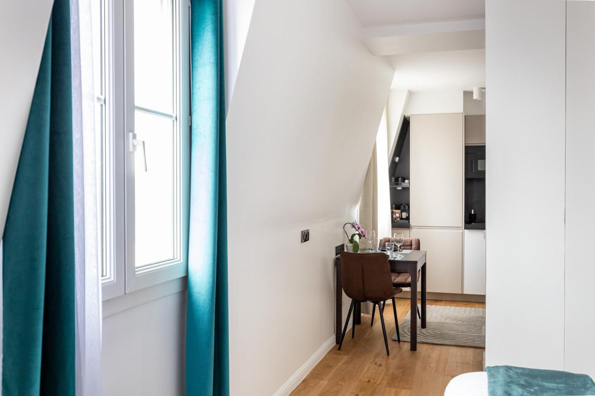 Ferienwohnung Luxurious Flat In The Center Paris Exterior foto